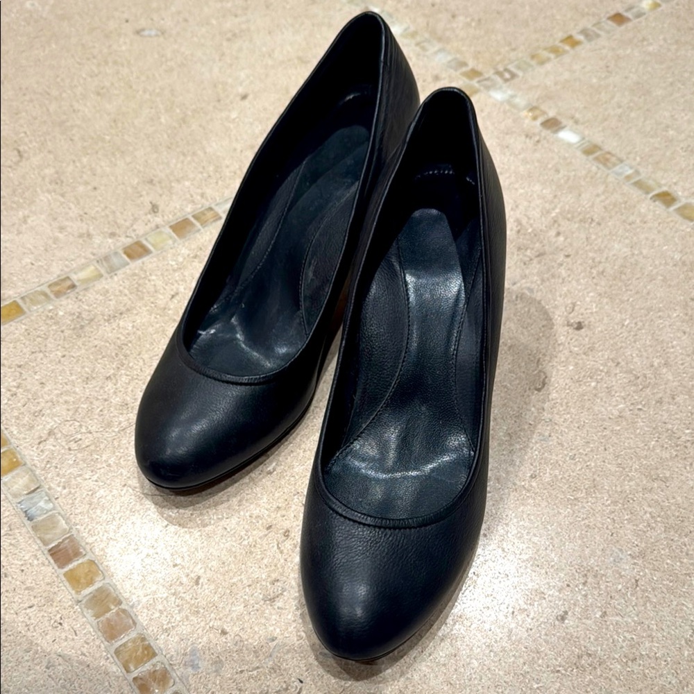 Classic Black Women's Pumps